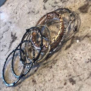 KENDRA SCOTT BANGLE SET